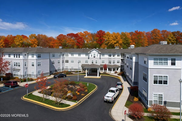 2 KATHLEEN DR, JACKSON, NJ 08527 - Image 8086df3606d8aebef19d014fd49569d2/233602089
