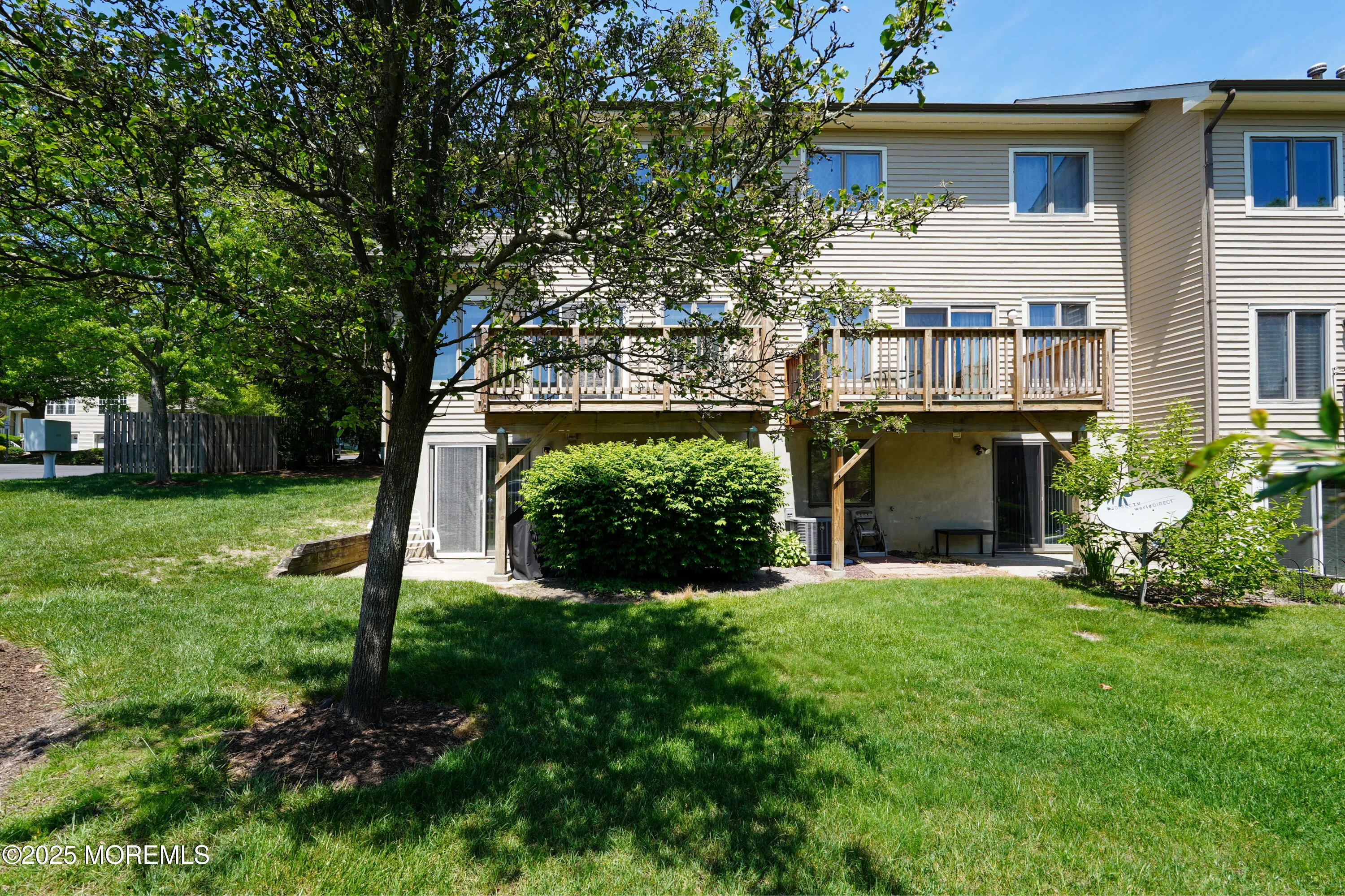 Neptune Township, New Jersey 07753, United States, 2 Bedrooms Bedrooms, ,3 BathroomsBathrooms,Residential,Pending,134431