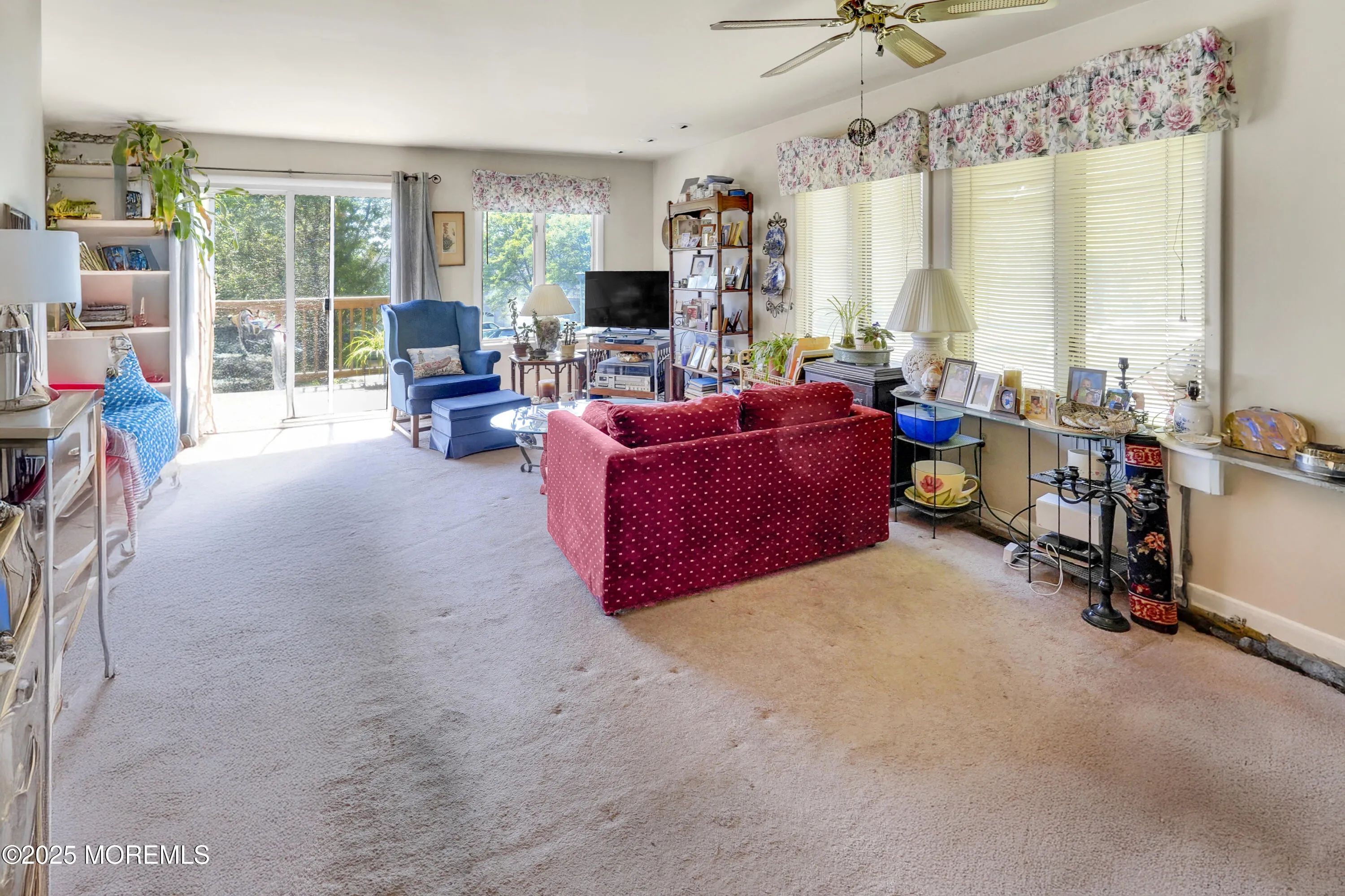 Neptune Township, New Jersey 07753, United States, 2 Bedrooms Bedrooms, ,3 BathroomsBathrooms,Residential,Pending,134431
