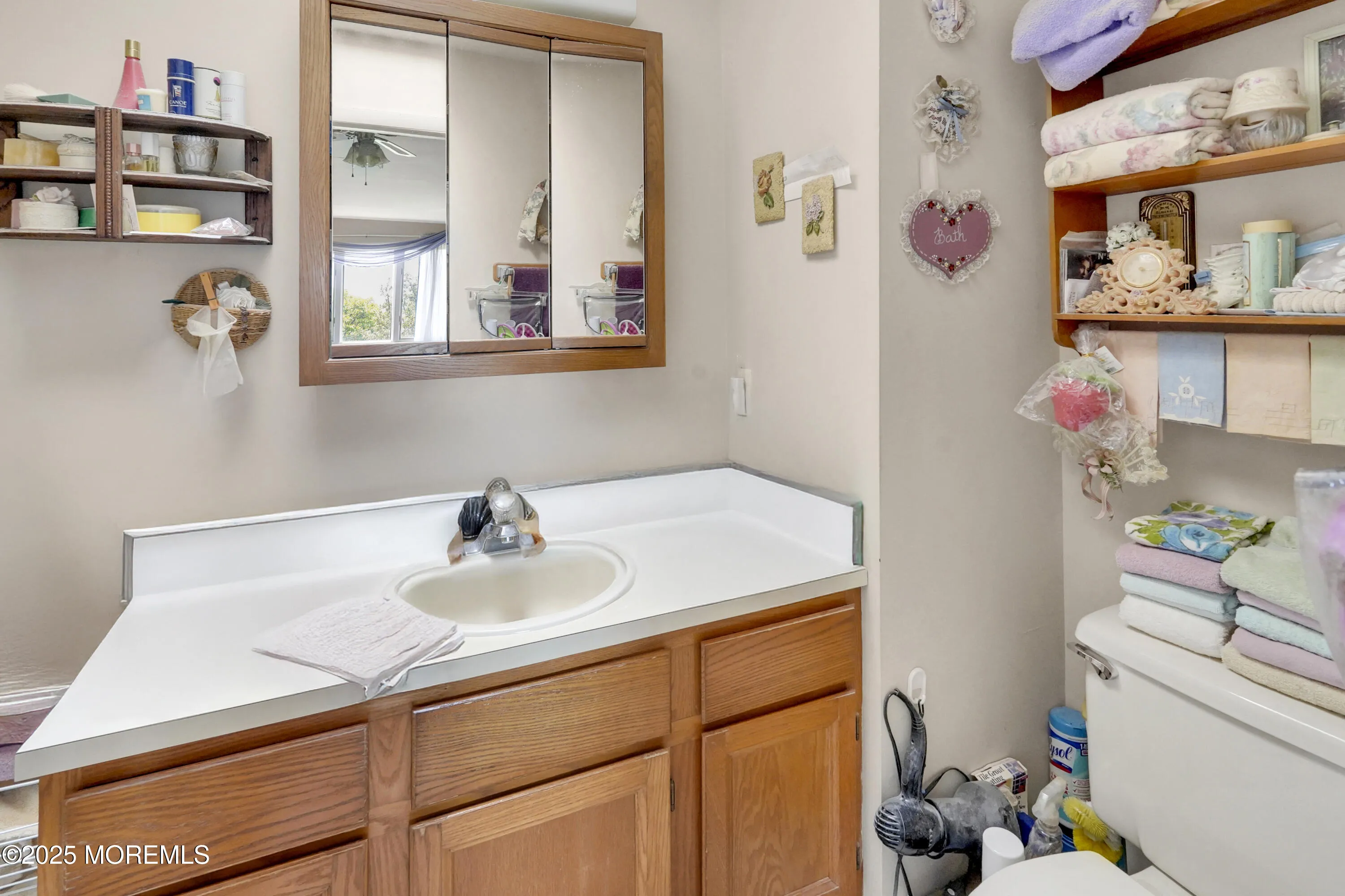 Neptune Township, New Jersey 07753, United States, 2 Bedrooms Bedrooms, ,3 BathroomsBathrooms,Residential,Pending,134431