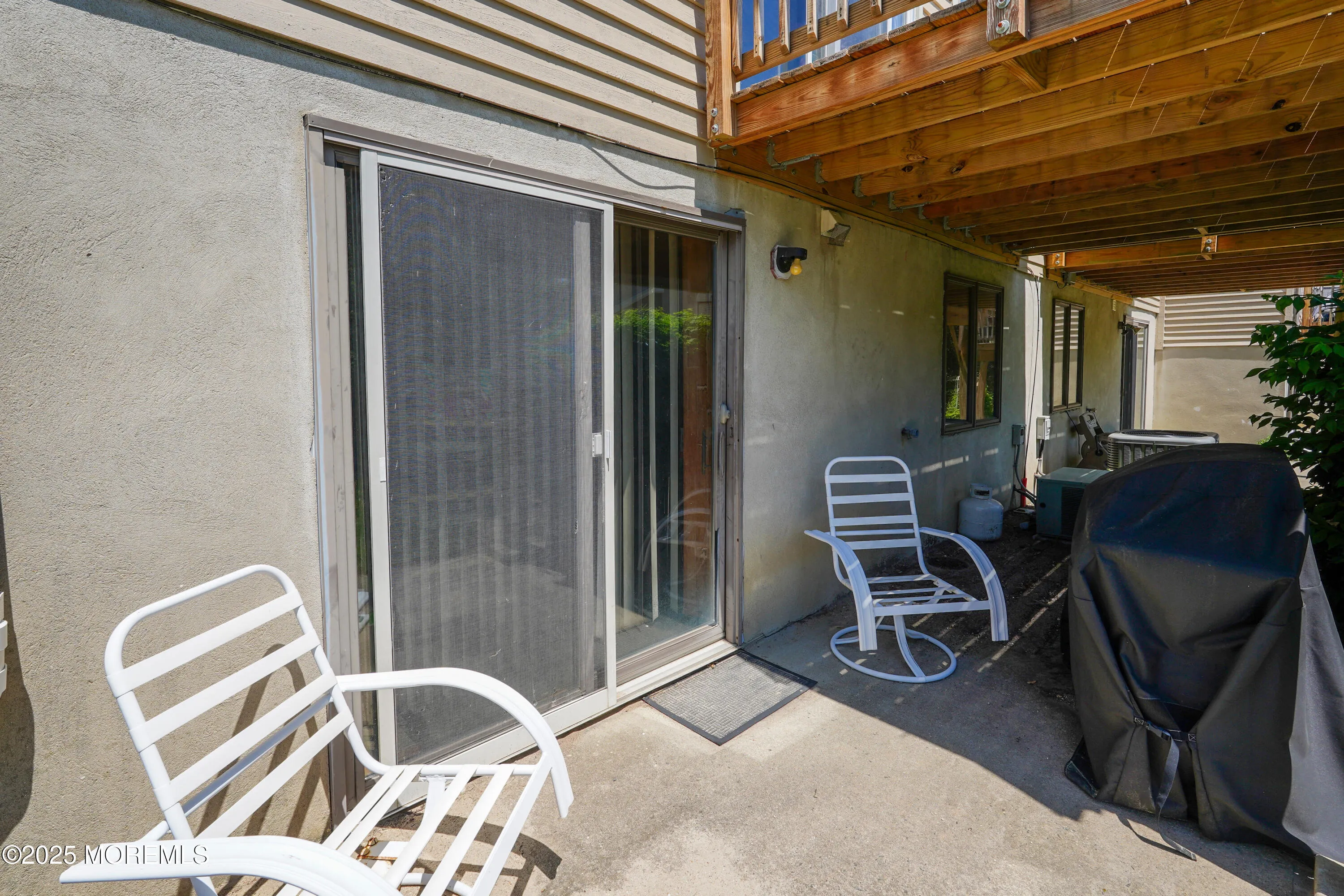 Neptune Township, New Jersey 07753, United States, 2 Bedrooms Bedrooms, ,3 BathroomsBathrooms,Residential,Pending,134431