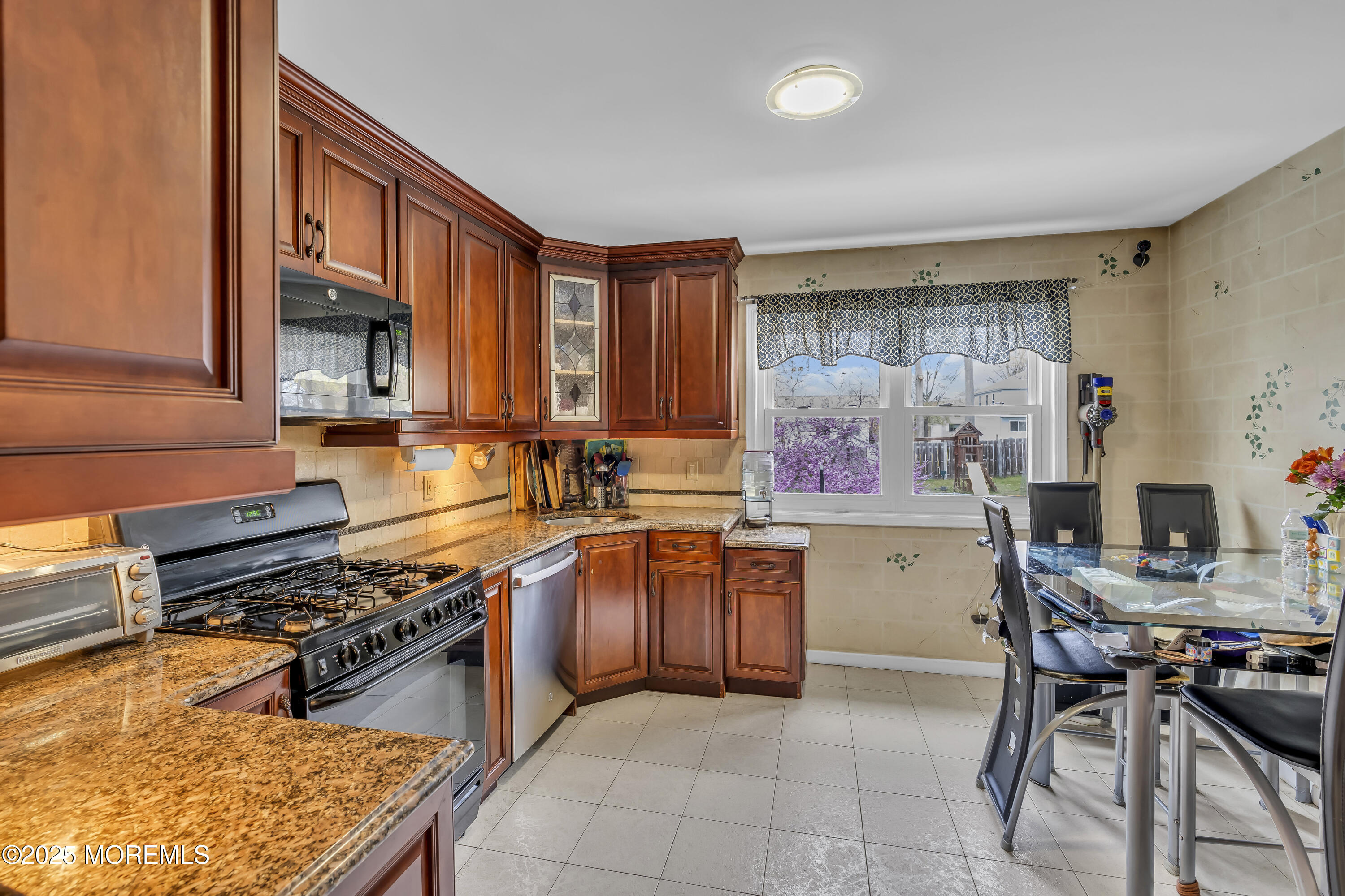 48 Lone Star Lane, Manalapan, New Jersey image 5