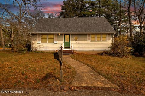 78 Nautilus Street Beachwood NJ 08722