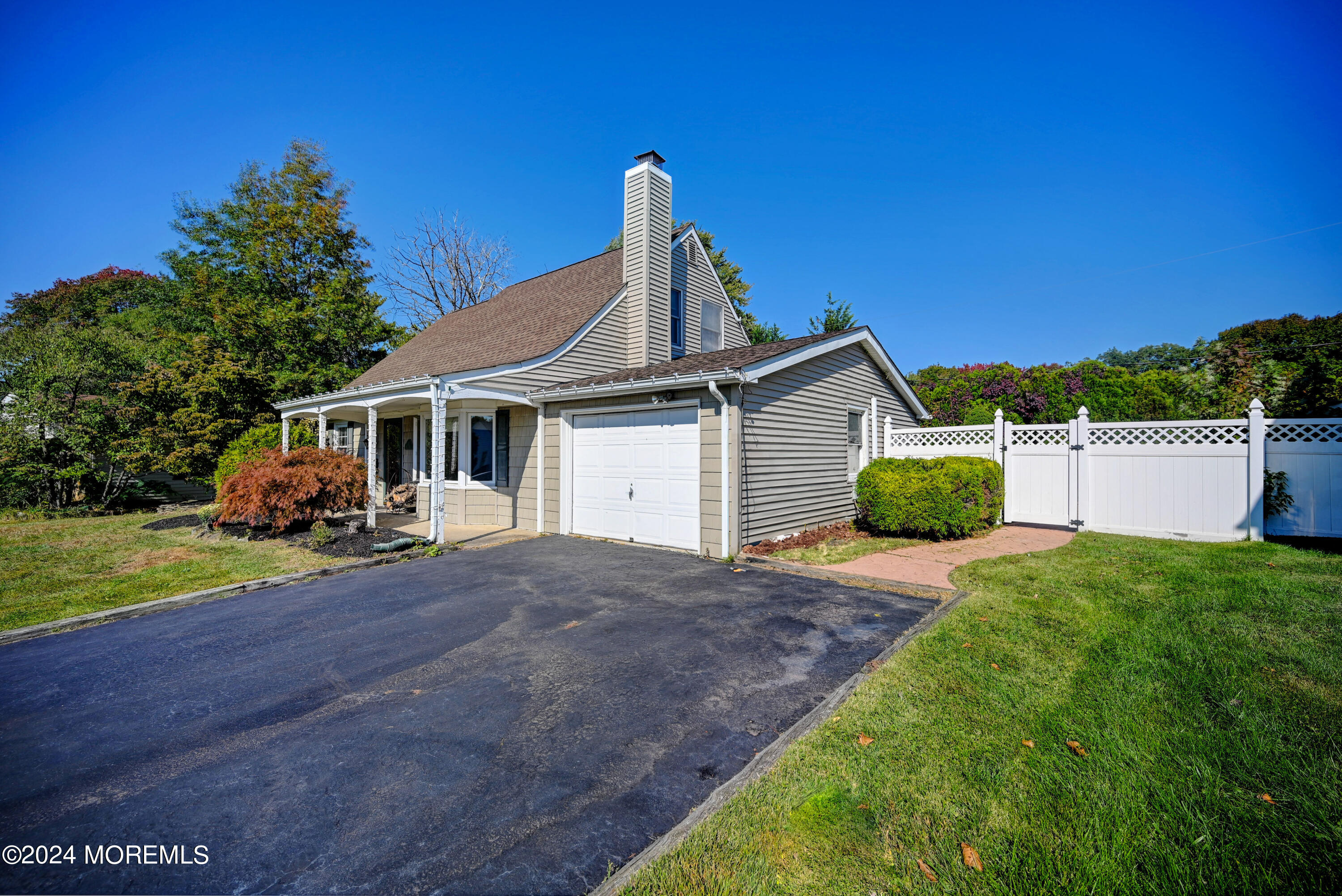 30 Autumn Lane, Aberdeen, New Jersey image 4