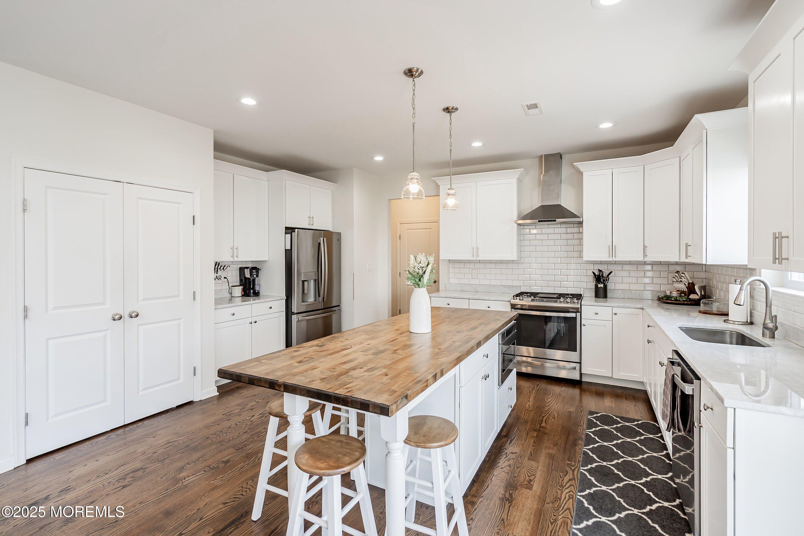 925 Englemere Boulevard, Toms River, New Jersey image 12