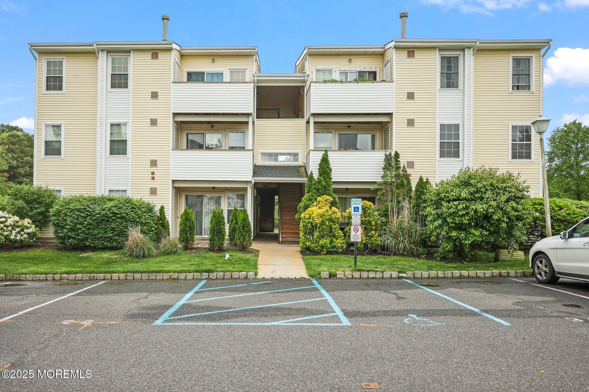 22 Basset Court, Tinton Falls, New Jersey image 1