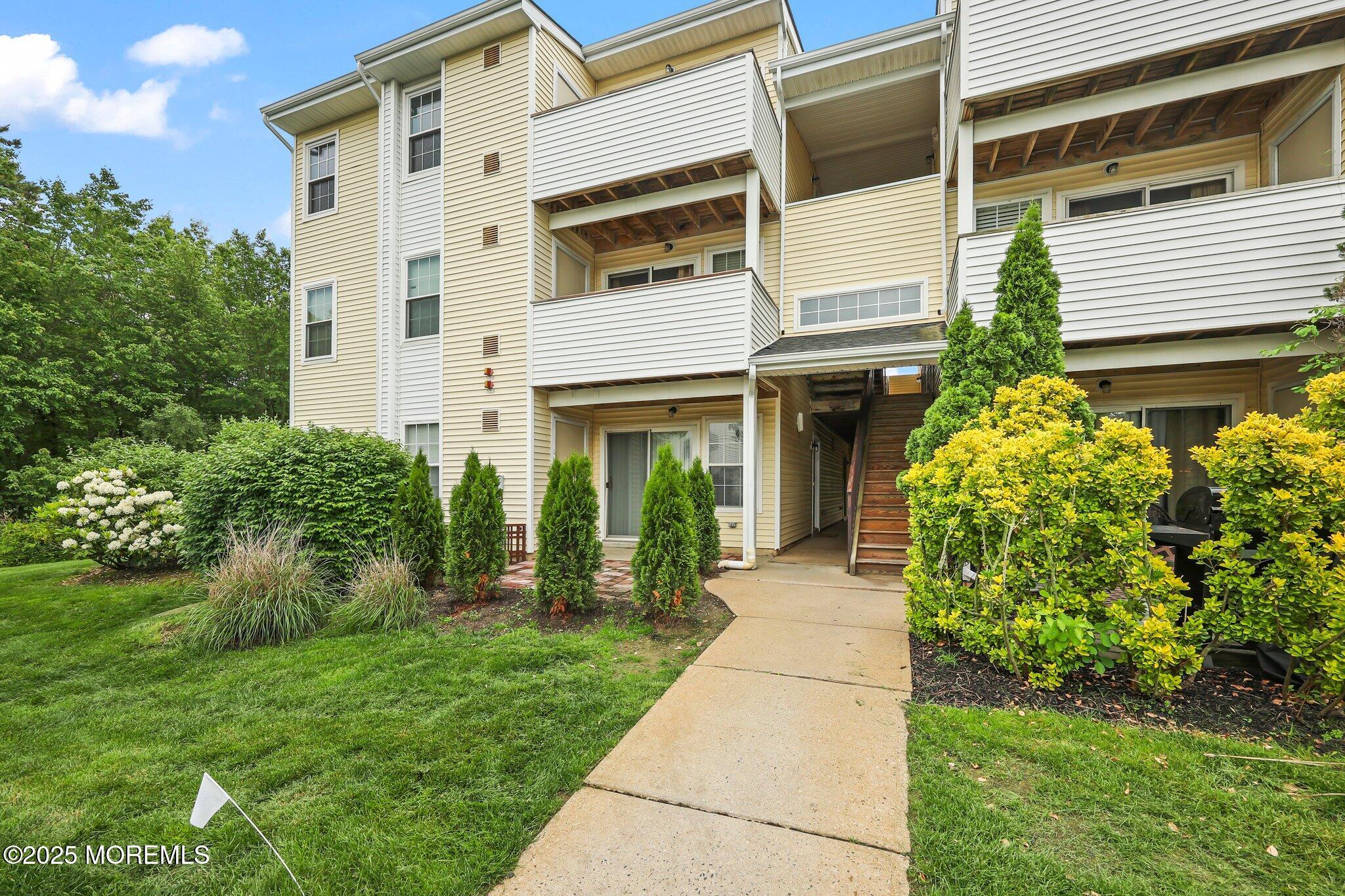 22 Basset Court, Tinton Falls, New Jersey image 2