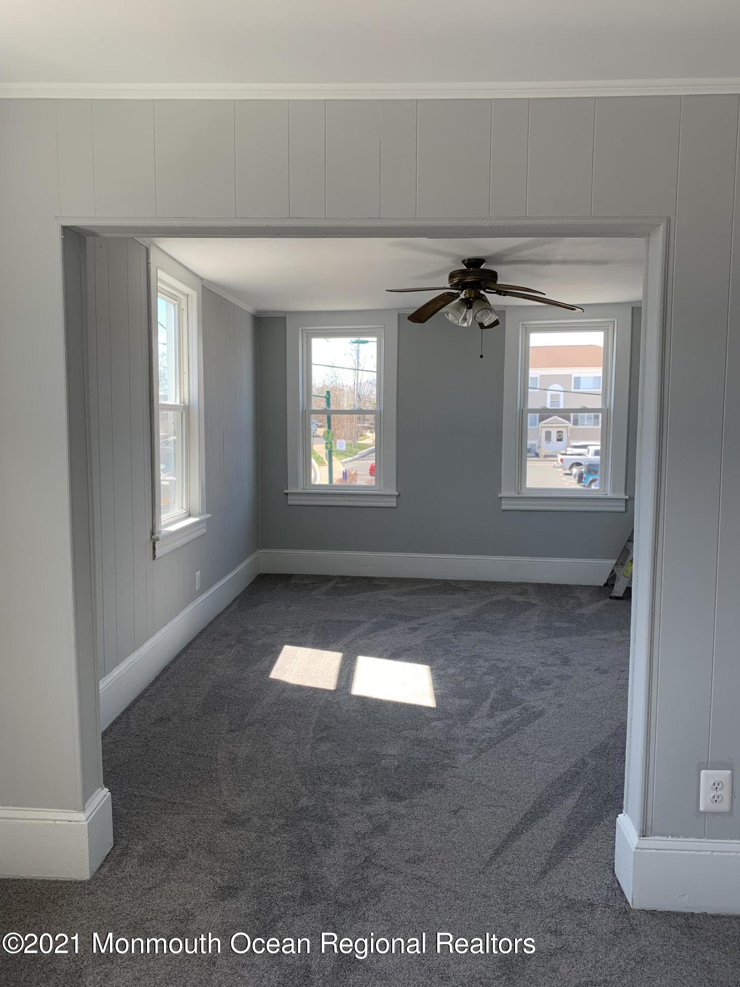 500 Main Street Upper Front