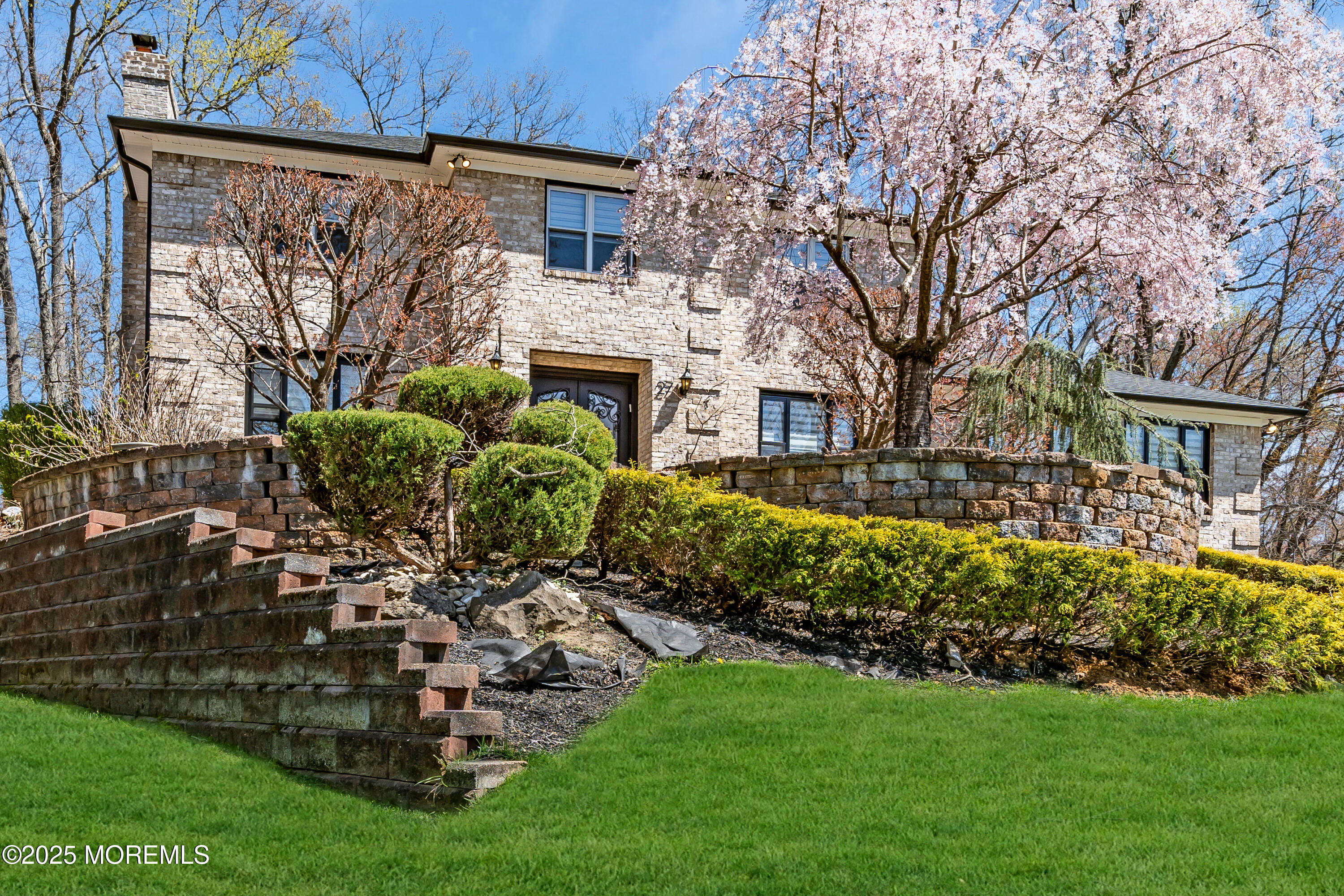 27 Emerald Drive, Morganville, New Jersey image 1
