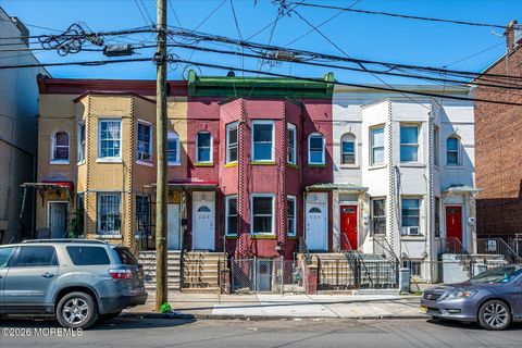 Multifamily For Rent - 520 E Jersey Street #B<br/> Elizabeth, NJ 07206