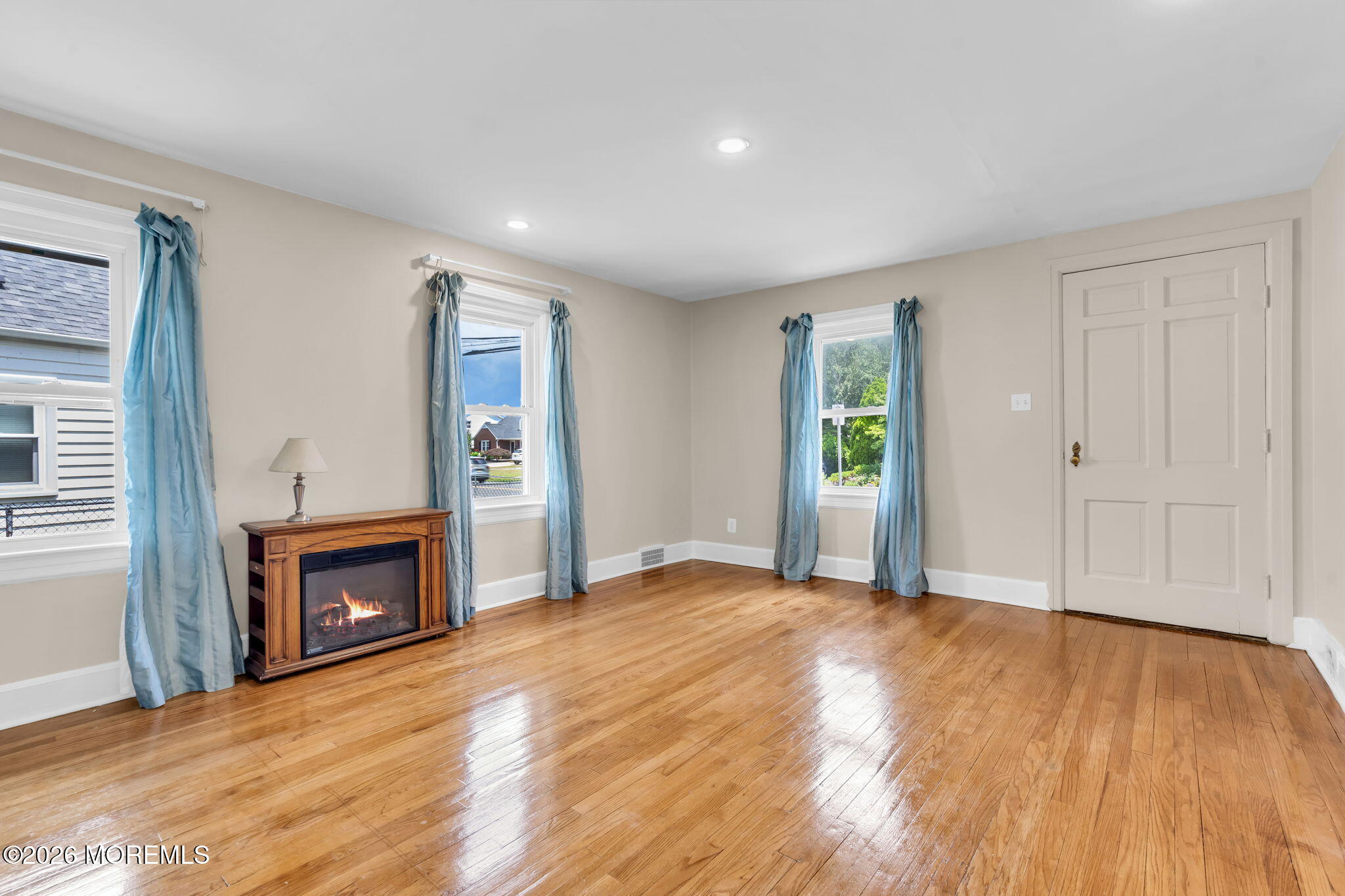 826 Whitehorse Mercerville Road