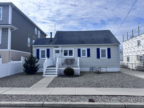Homes For Sale - 435 Hiering Avenue<br/> Seaside Heights, NJ 08751
