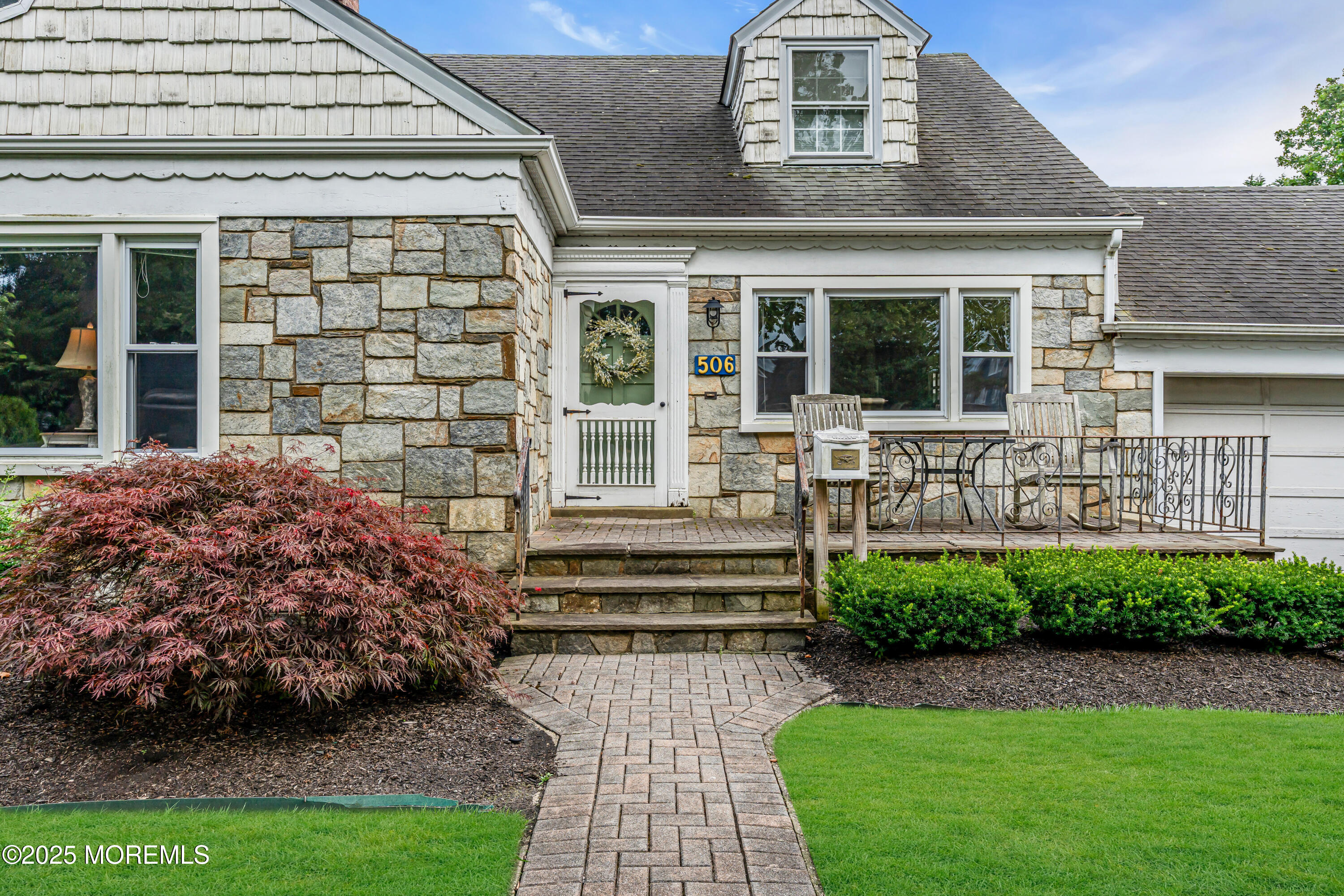 504 Crescent Parkway