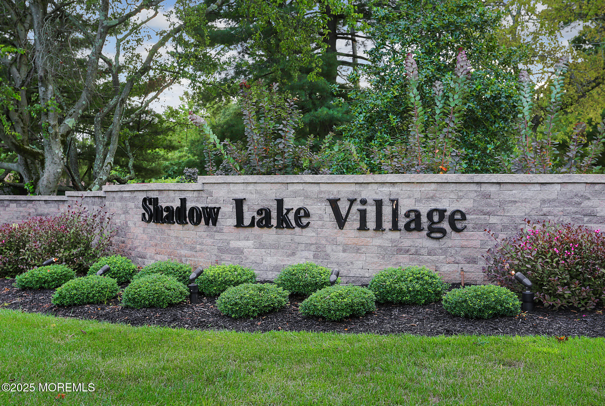 30 Dickinson Court, Red Bank, New Jersey image 1