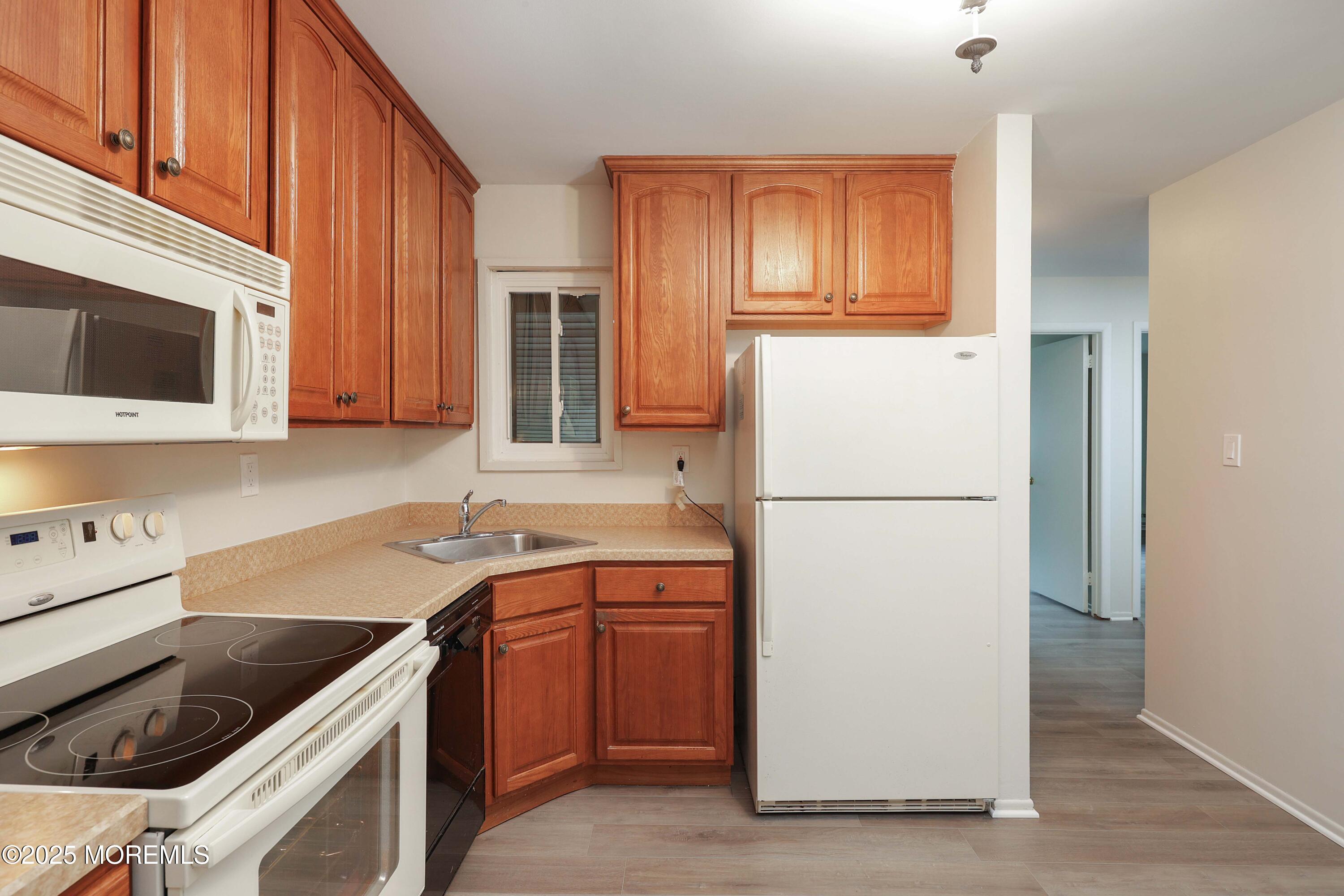 30 Dickinson Court, Red Bank, New Jersey image 12