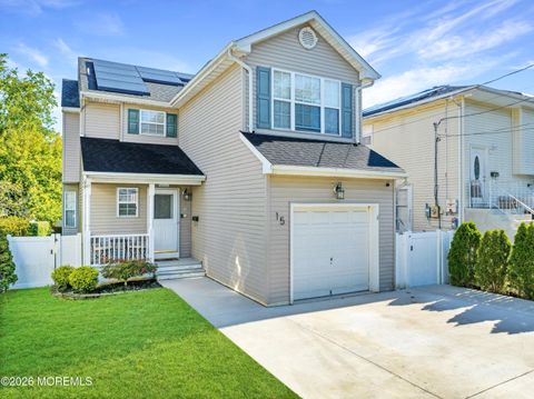 Homes For Sale - 15 Bond Street<br/> Freehold, NJ 07728