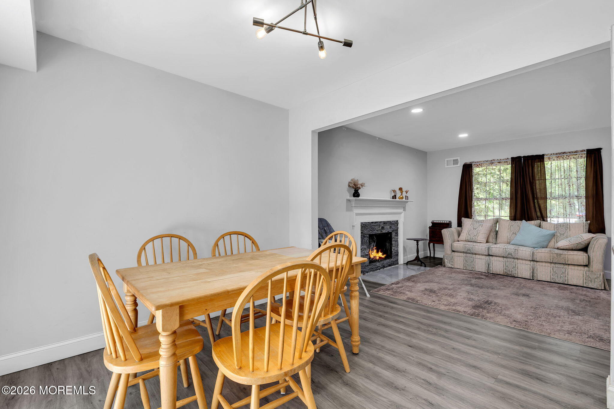 3 Riverwood Court
