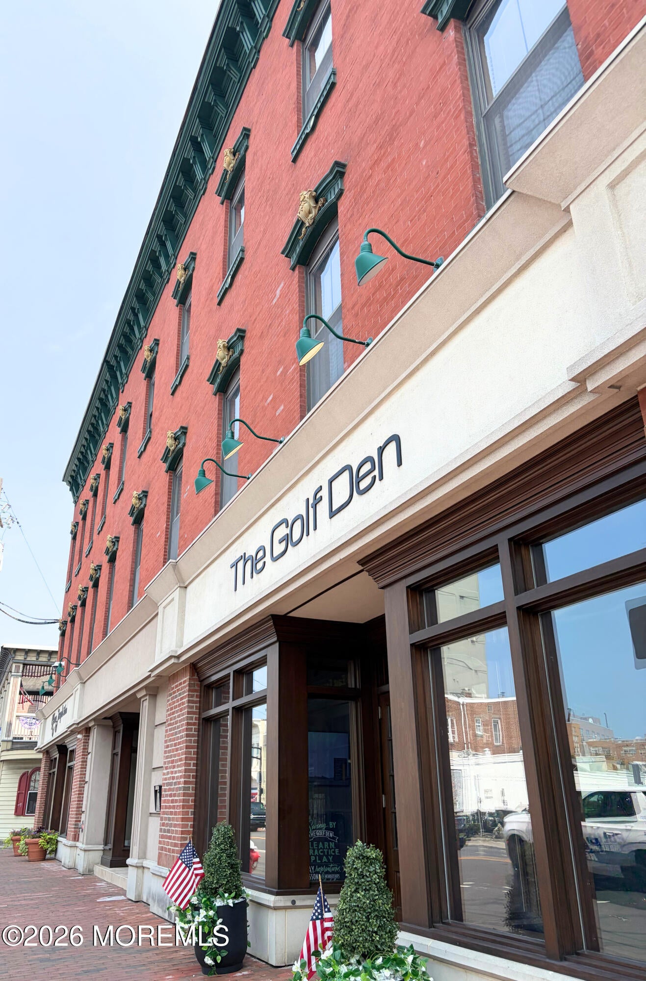 8 E Front Street 303