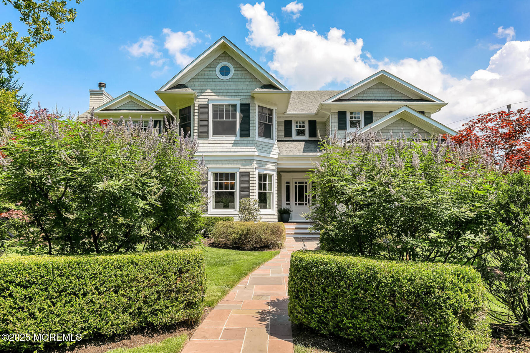 15 Woodmere Avenue