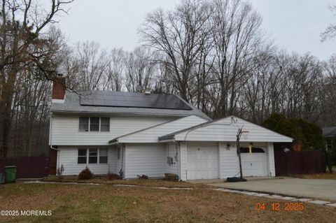 Photo of 12 Homestead Lane, Roosevelt, NJ 08555 (MLS # 22536189)