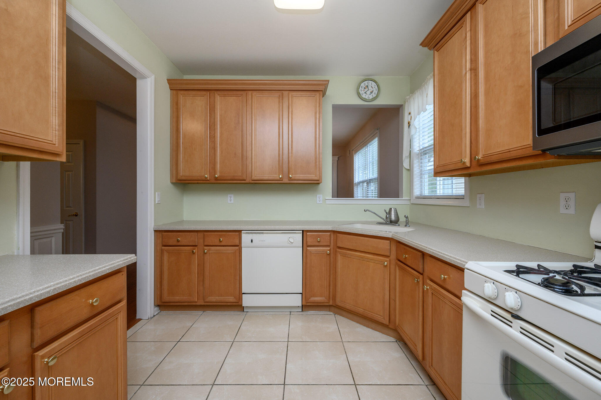 89 Maypink Lane, Howell, New Jersey image 13