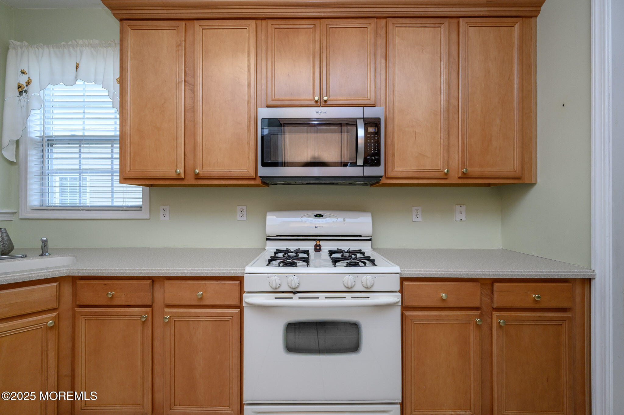 89 Maypink Lane, Howell, New Jersey image 12