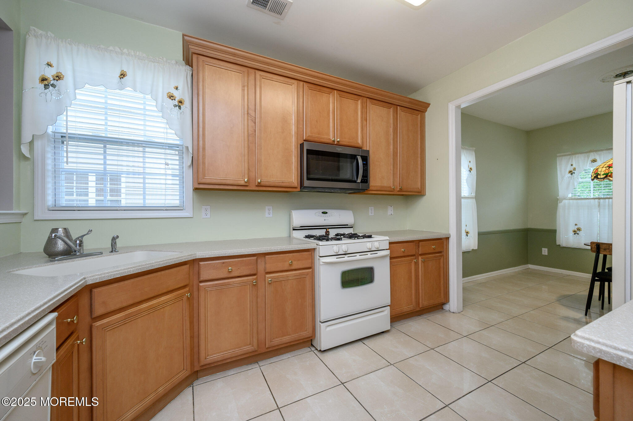 89 Maypink Lane, Howell, New Jersey image 11