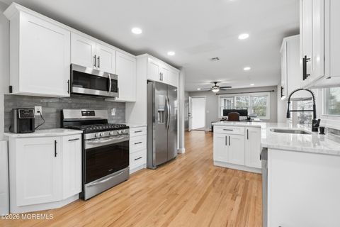 Condo For Sale - 64 Coral Bell Holw<br/> Toms River, NJ 08755