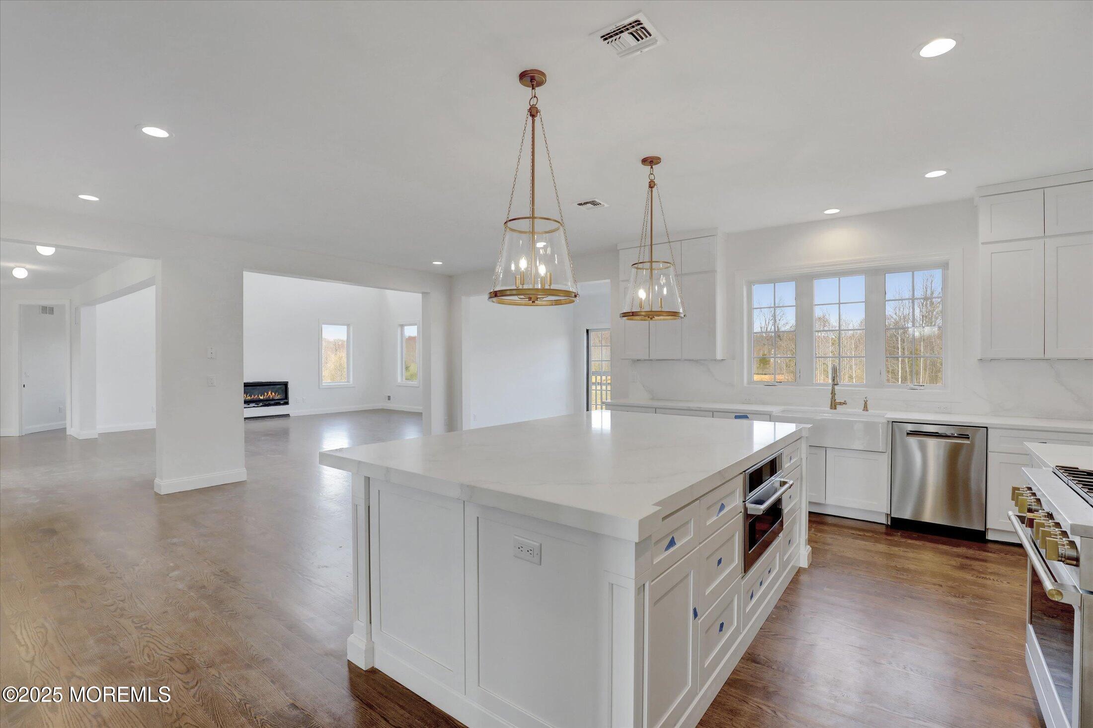 8 Cook Court, Millstone, New Jersey image 31