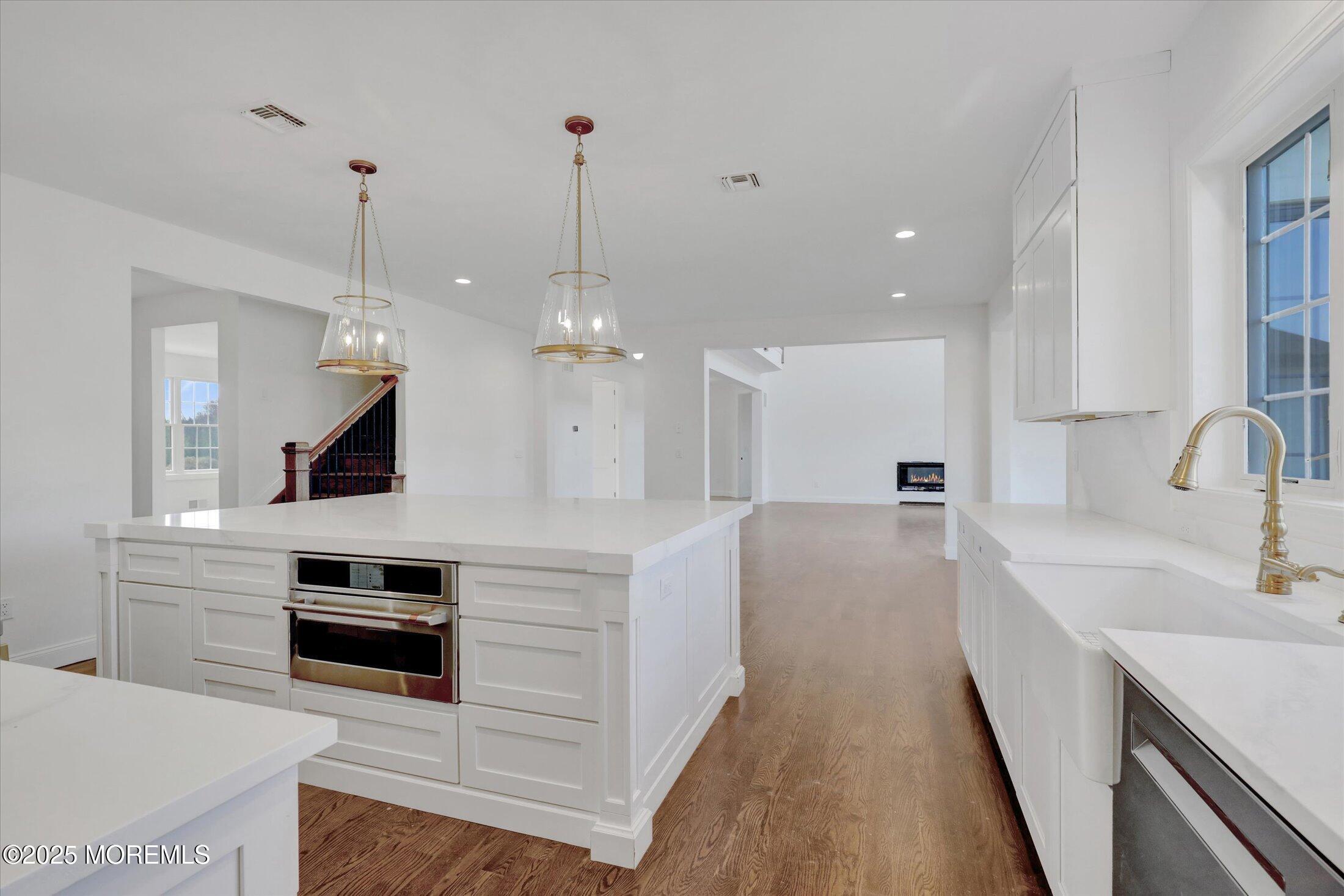 8 Cook Court, Millstone, New Jersey image 32