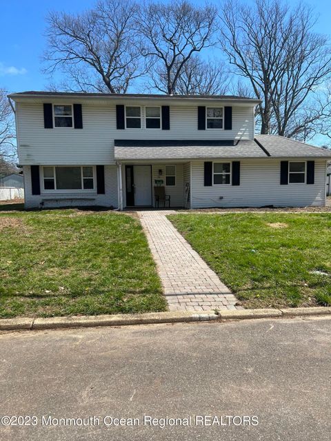 Homes For Rent - 11 Barbara Lane<br/> Oakhurst, NJ 07755