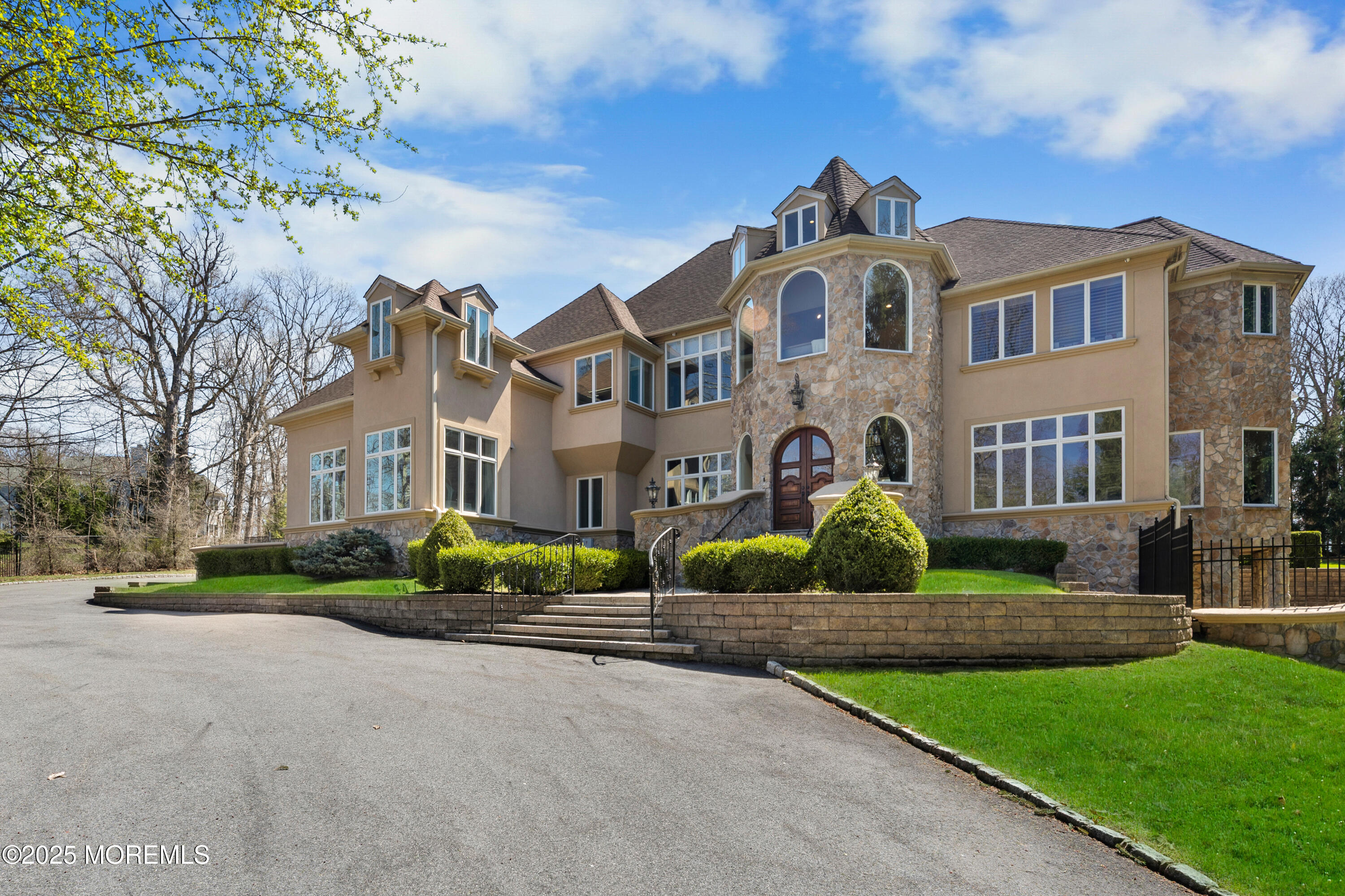 5 Fox Chase Drive, Watchung, New Jersey image 1