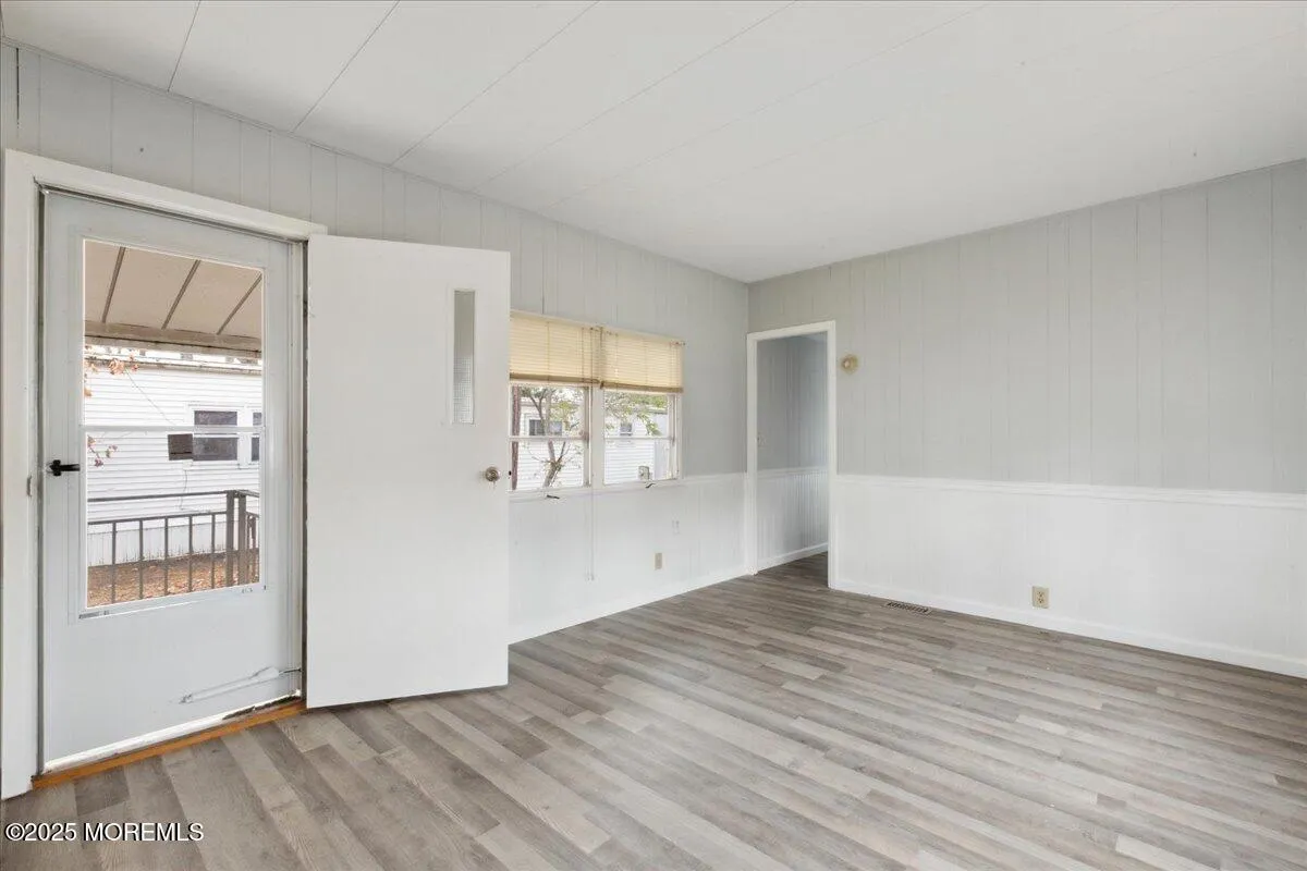 Toms River, New Jersey 08757, United States, 2 Bedrooms Bedrooms, ,1 BathroomBathrooms,Residential,Active,110847