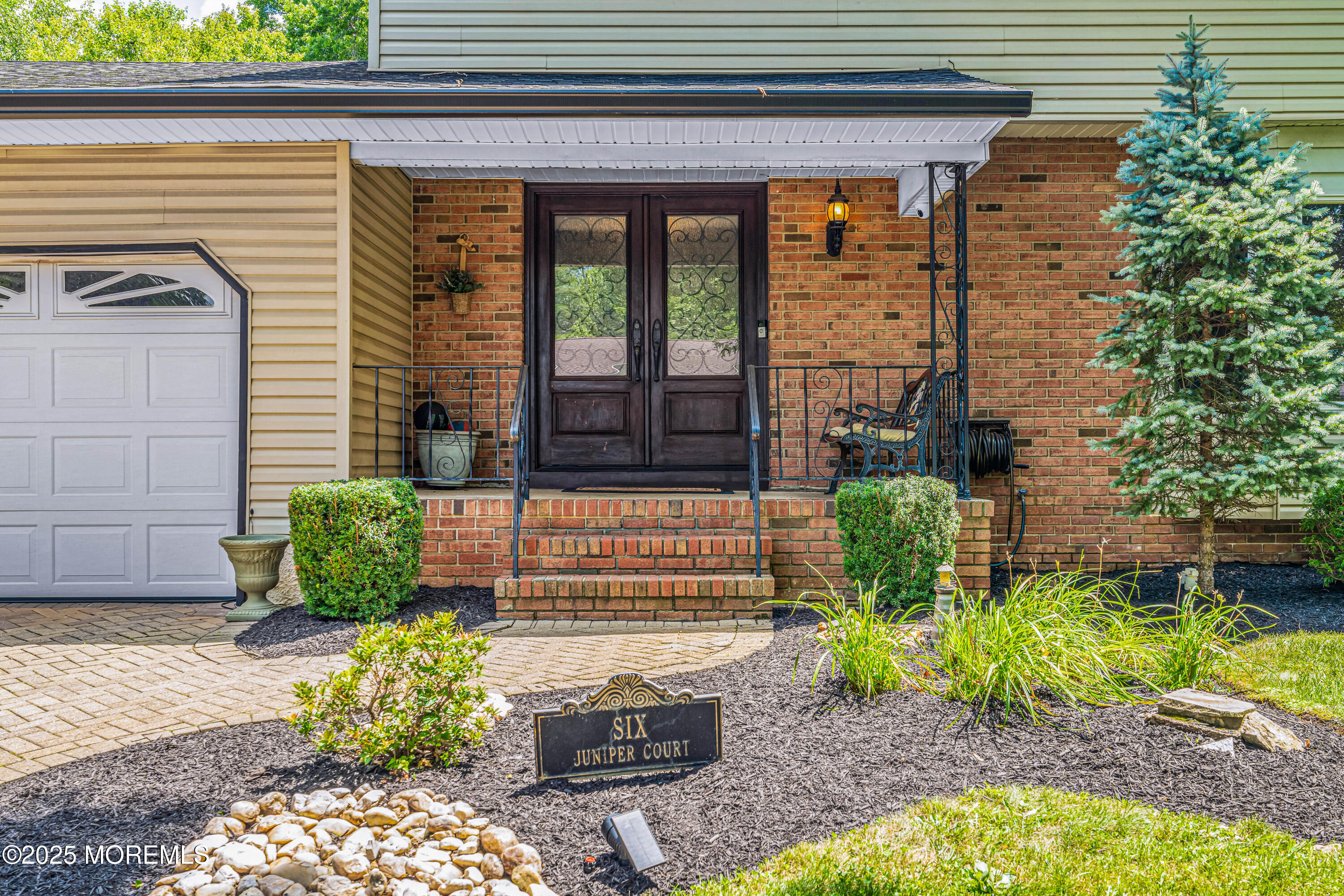 6 Juniper Court