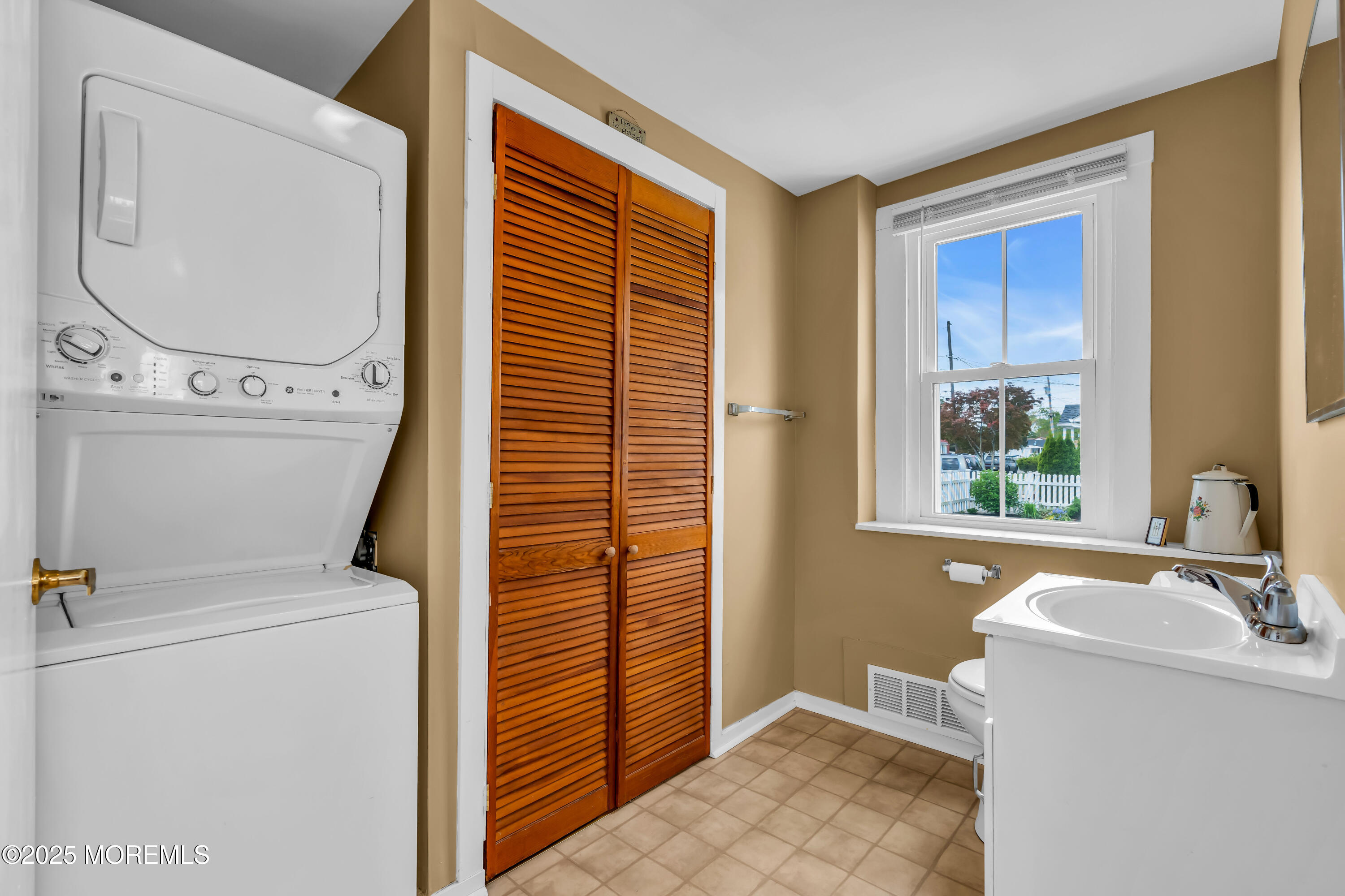 231 E Lakewood Avenue, Ocean Gate, New Jersey image 23