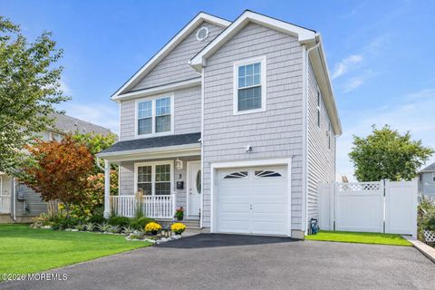 Photo of 3 Harrison Avenue, Aberdeen, NJ 07747 (MLS # 22604085)