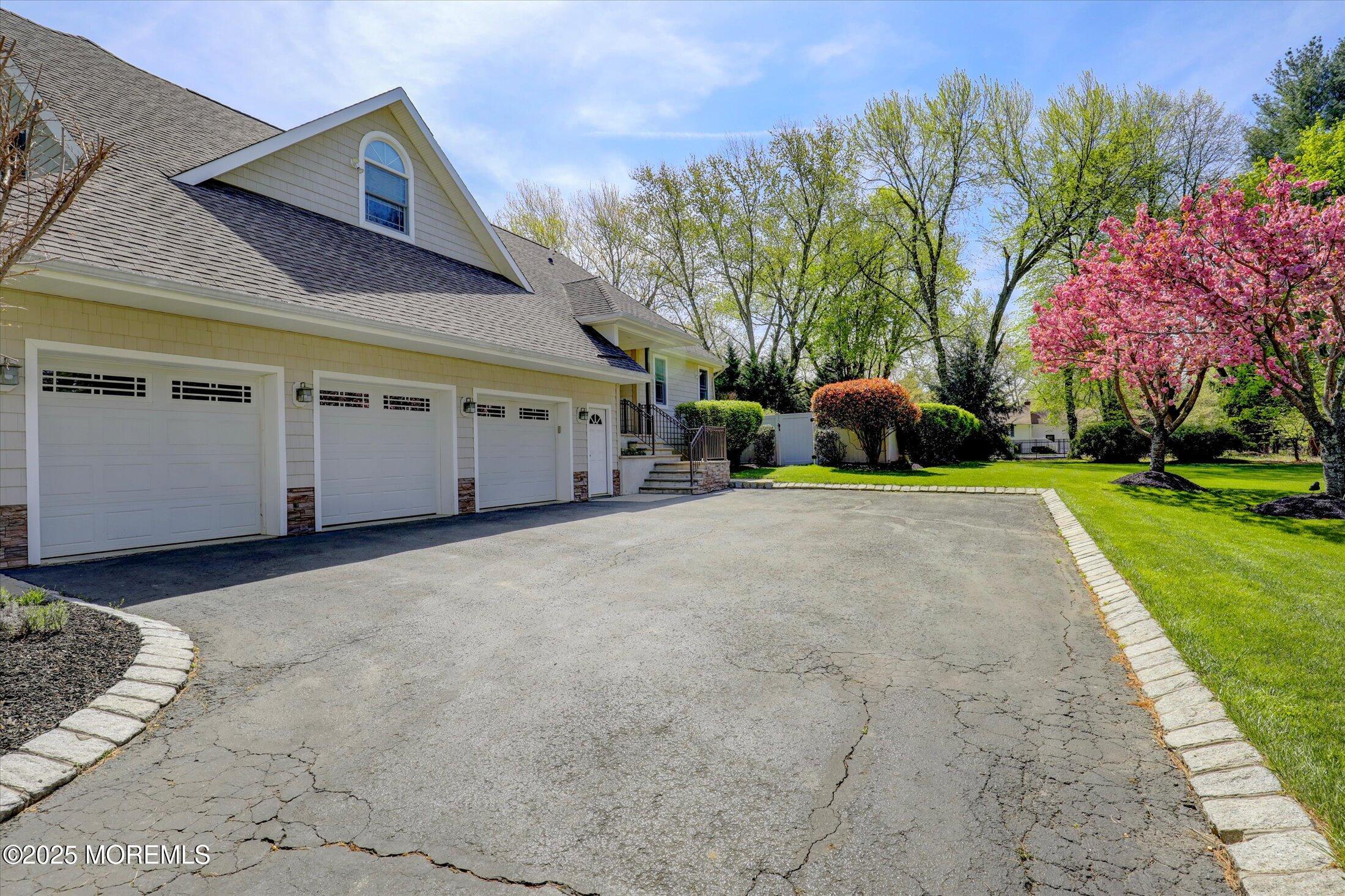 6 Tanglewood Lane, Holmdel, New Jersey image 14