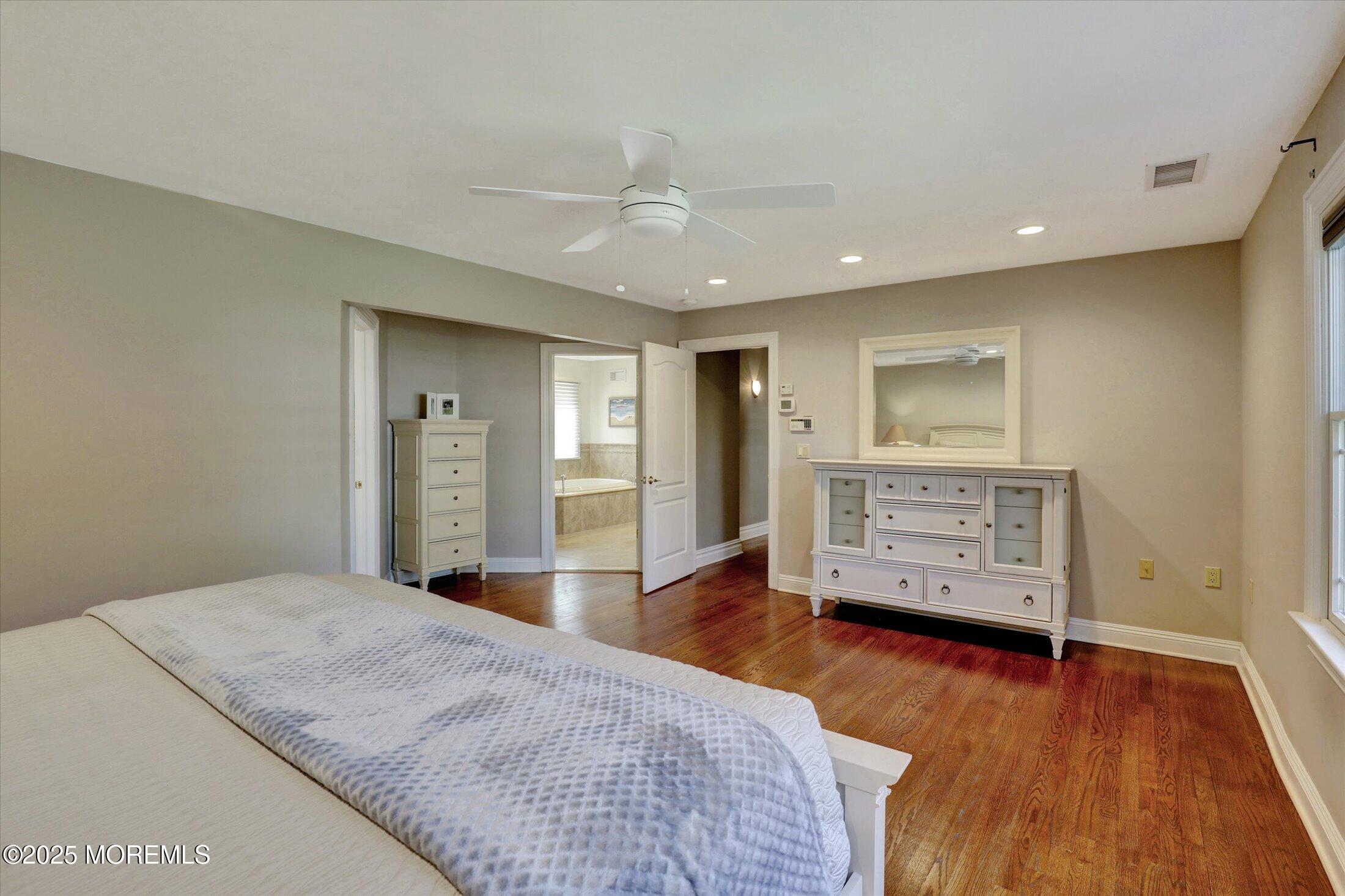 6 Tanglewood Lane, Holmdel, New Jersey image 42