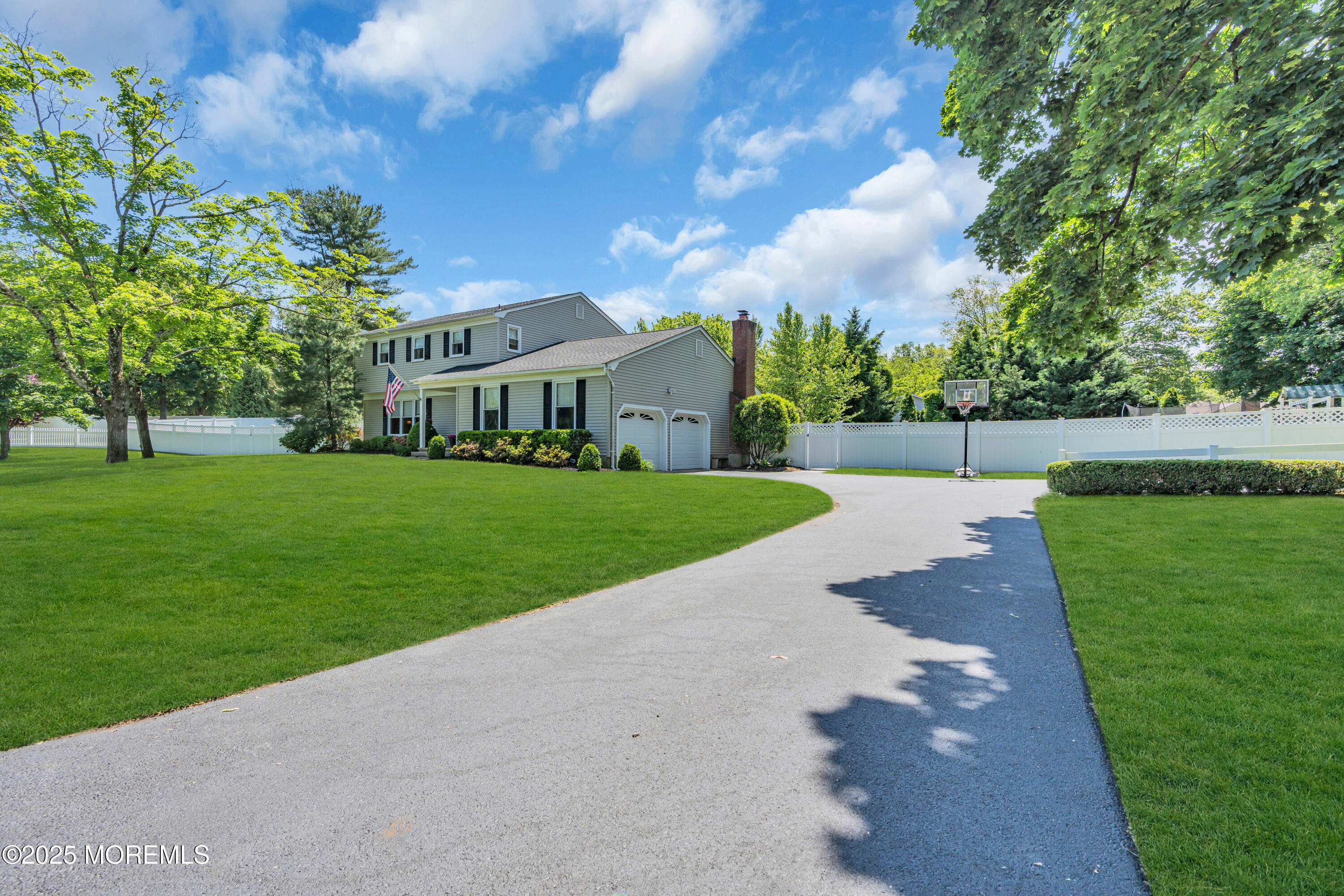17 Acorn Drive