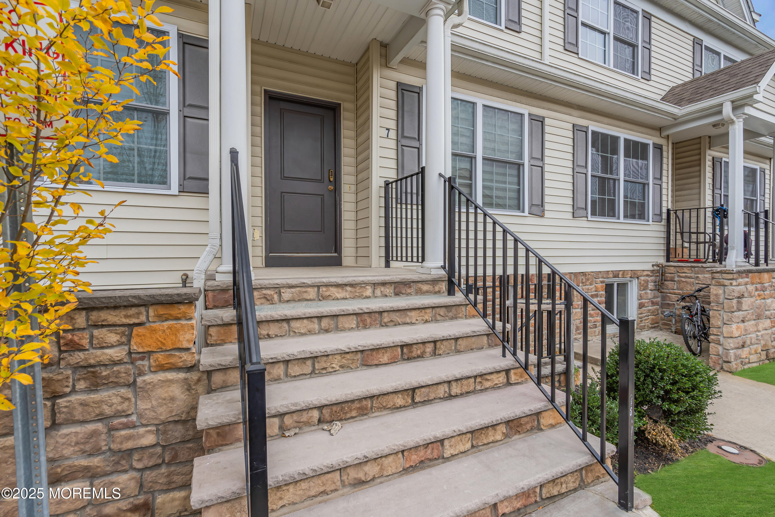 7 Granite Drive, Lakewood, New Jersey image 1