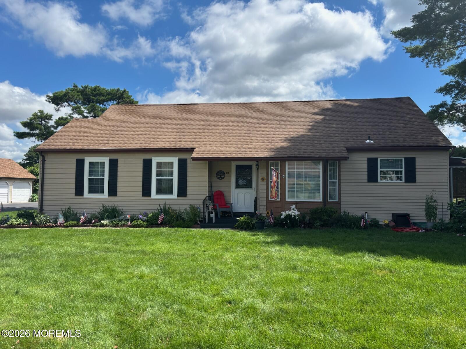 11 Amesbury Road E