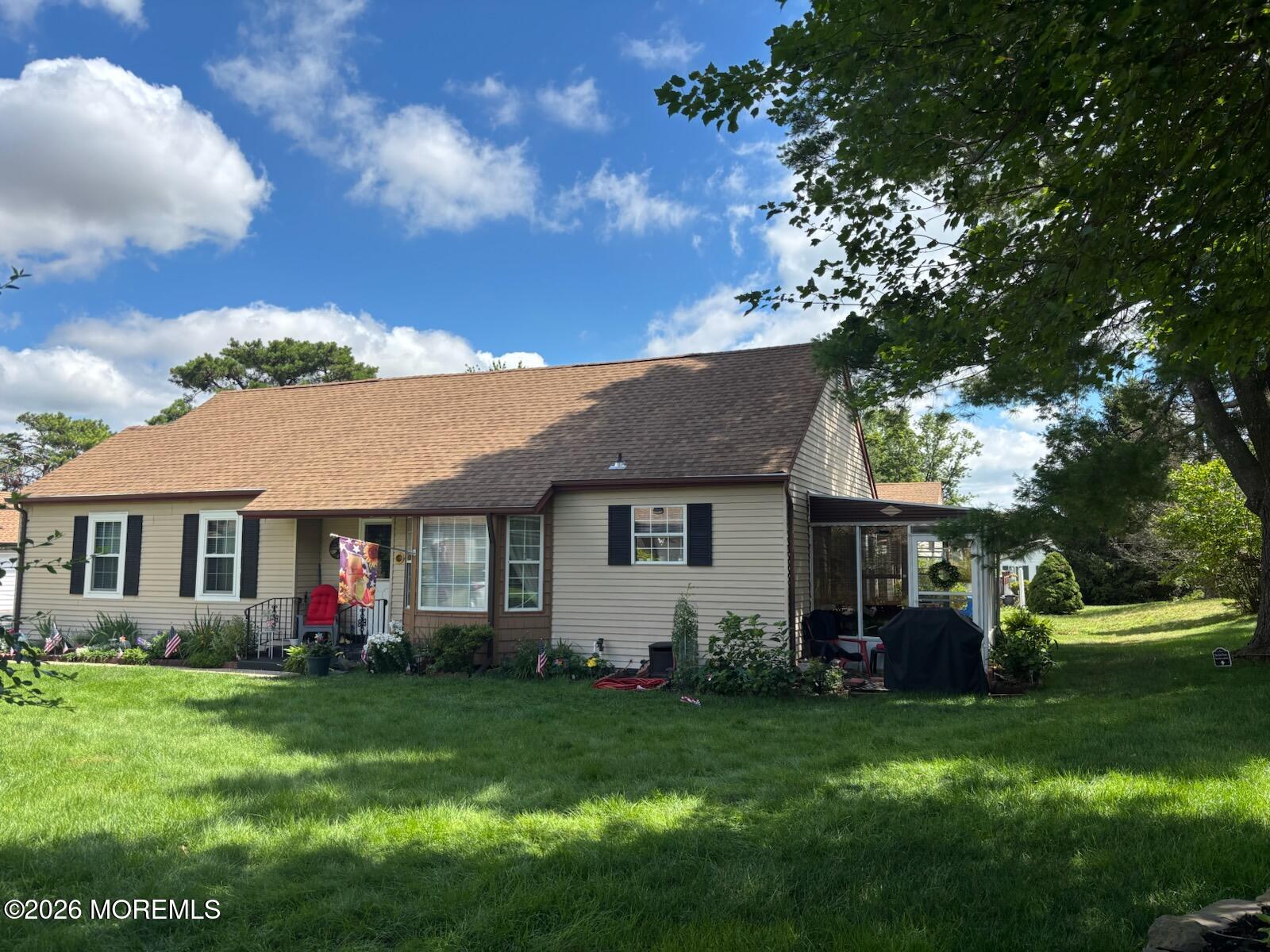11 Amesbury Road E