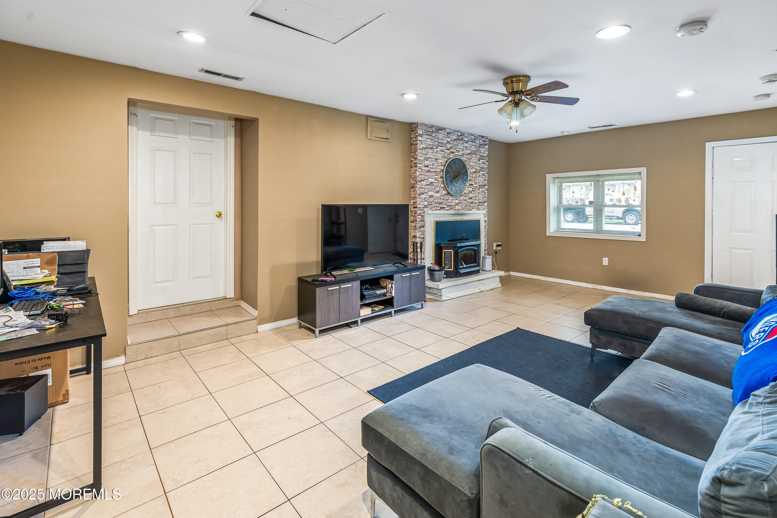 560 Lloyd Road, Toms River, New Jersey image 4
