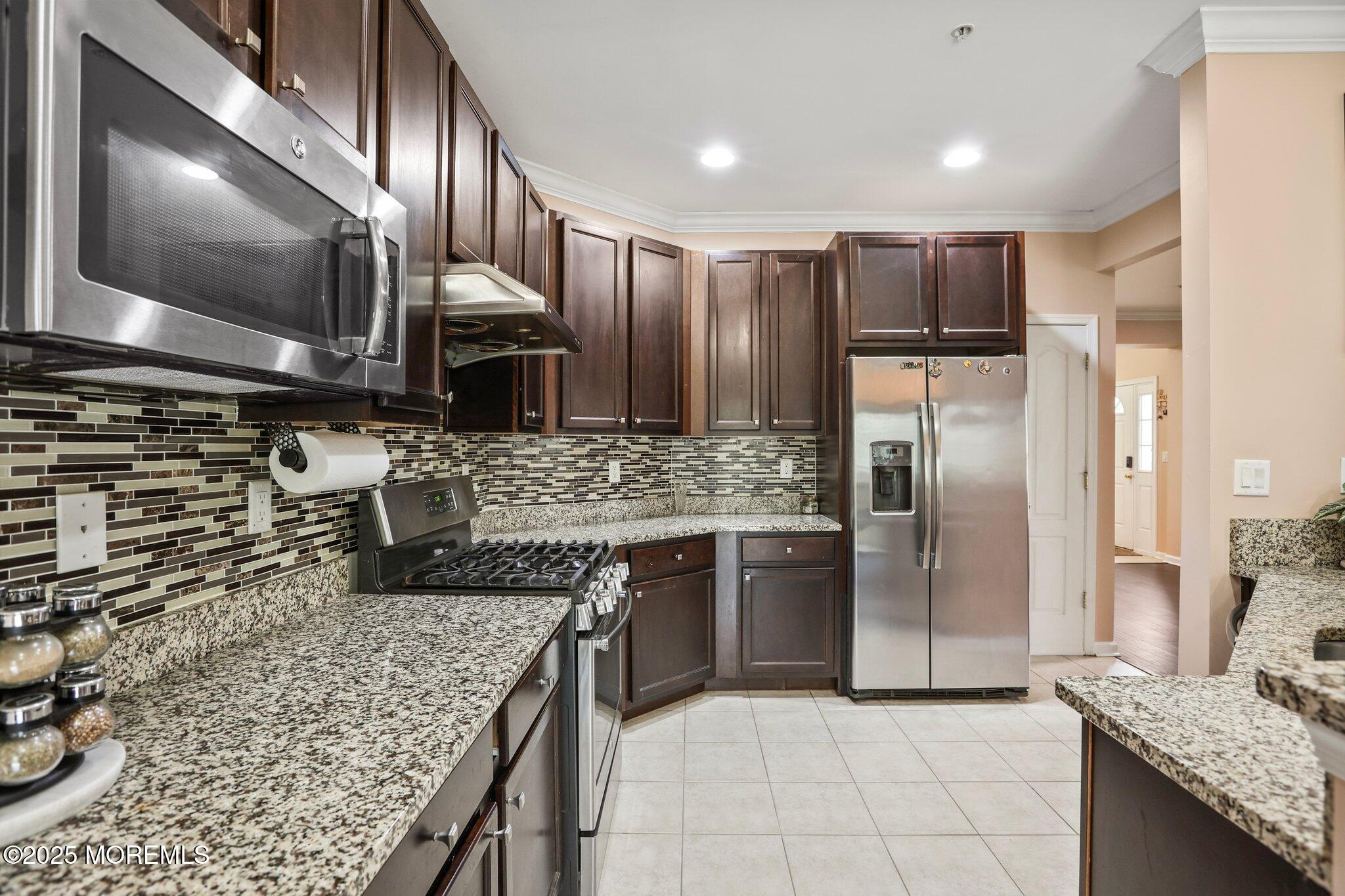 126 Morgan Way #126, Monroe Township, New Jersey image 3