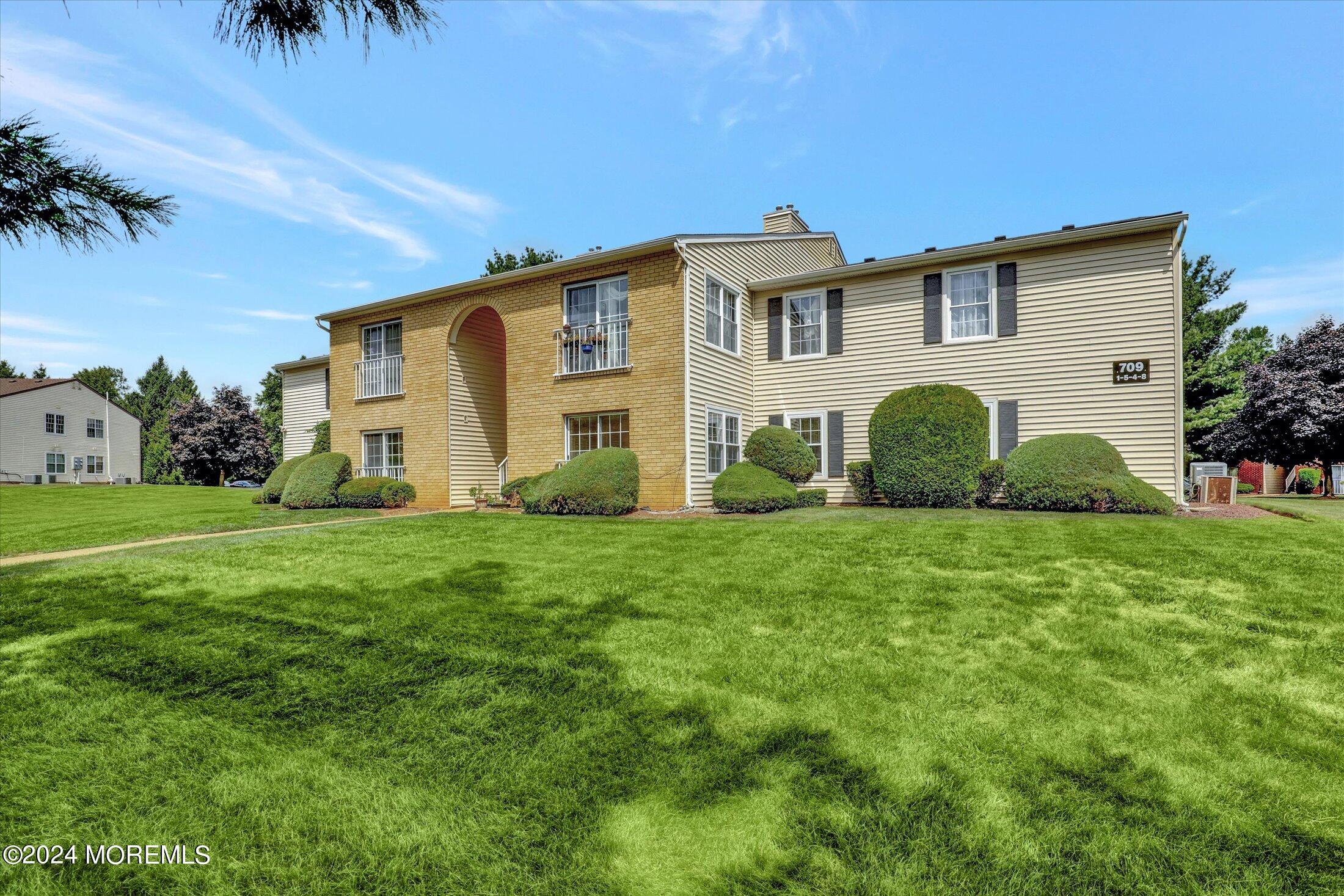 709 Zlotkin Circle #1, Freehold, New Jersey image 3