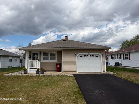 Photo of 324 Saint Thomas Drive, Toms River, NJ 08757 (MLS # 22611573)