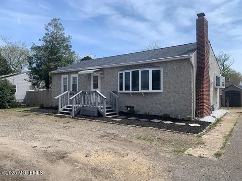MLS: 22510469