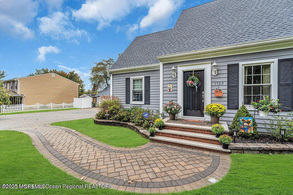 1722 Burrsville Road