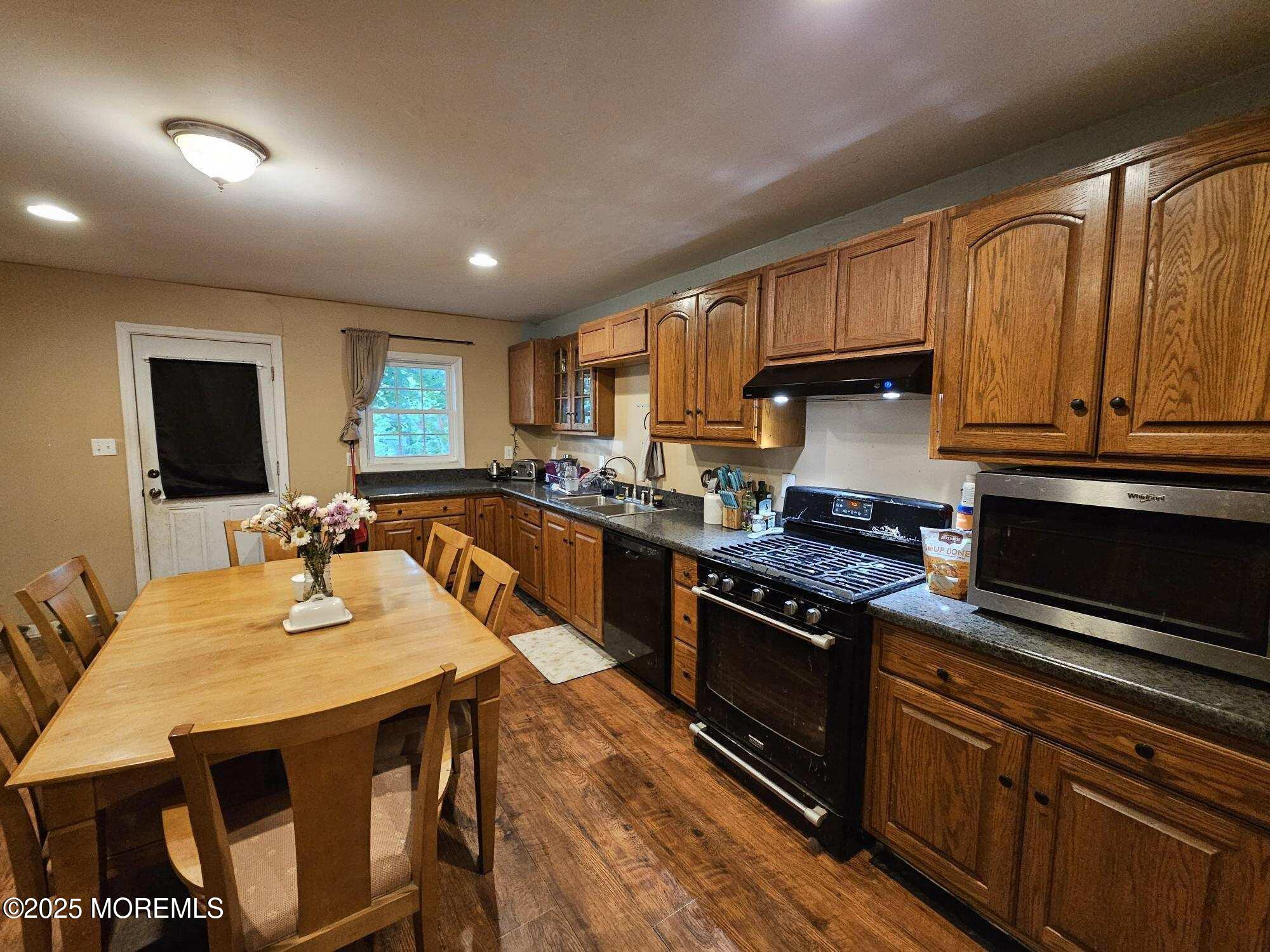 211 Long Swamp Road, New Egypt, New Jersey image 13