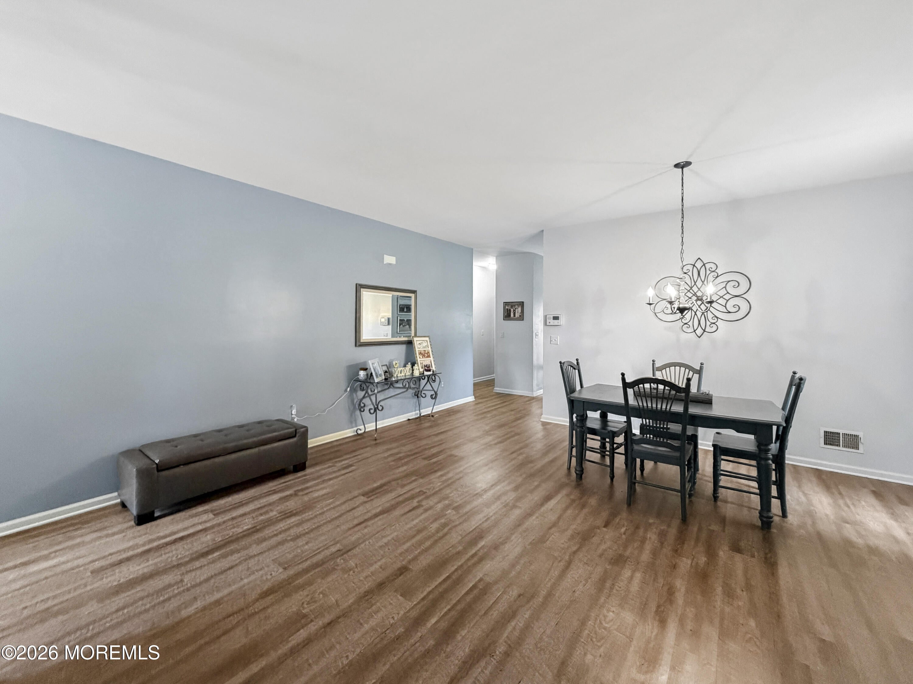 2 Warwick Court